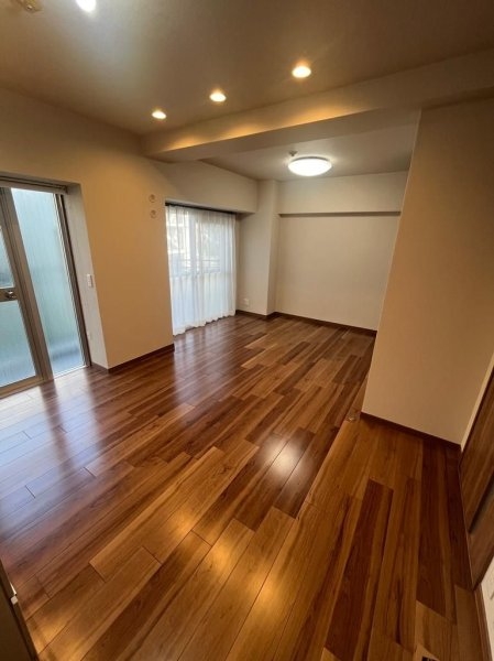 中銀大倉山マンシオン(リビング)