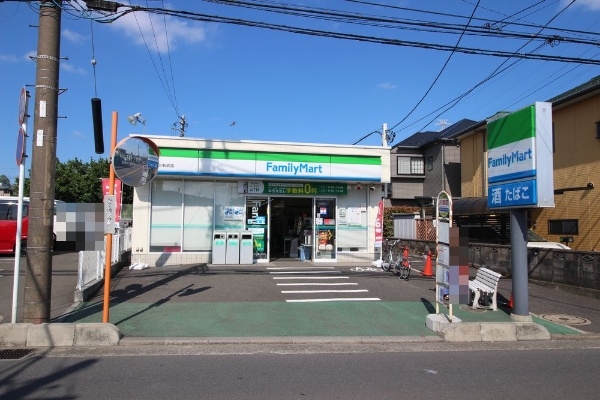 横浜市都筑区川和町の中古一戸建て(ファミリーマート川和町店)