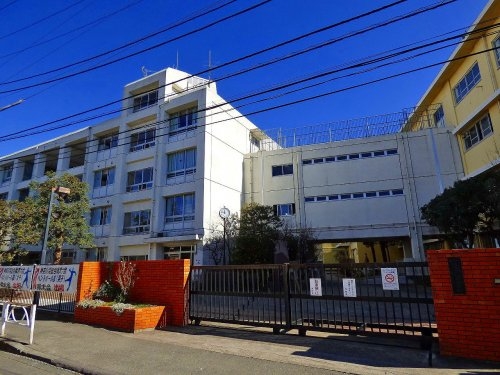 宮前平ロイヤルマンション(川崎市立向丘中学校)