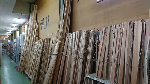西三田団地5街区5号棟(ホームセンタースズキ)