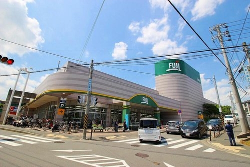 川崎市高津区梶ケ谷６丁目の中古一戸建て(SUPERMARKETFUJI(スーパーマーケットフジ))