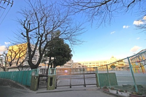 日神パレステージ鴨居(横浜市立鴨居小学校)