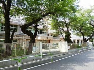 レジデンスコート馬事公苑(世田谷区立桜丘中学校)