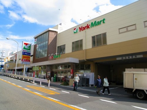 横浜市港北区菊名２丁目の中古一戸建て(ヨークマート妙蓮寺店)