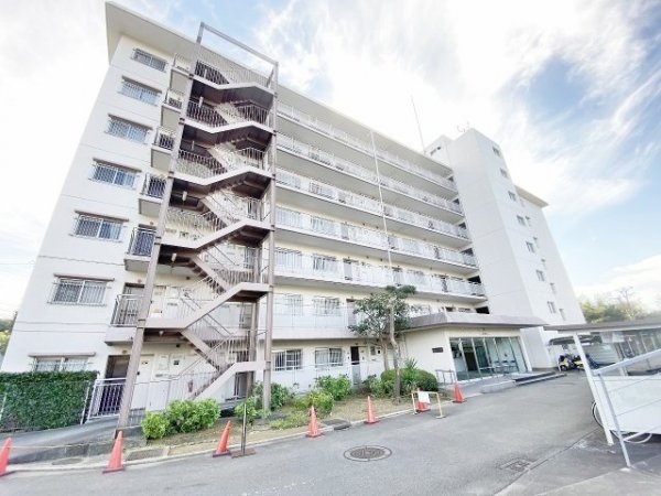 駅徒歩6分【家具付き・フルリフォーム】最上階～鶴川ハイツ（7
