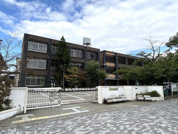 京都市中京区鍛冶屋町の中古一戸建て(京都市立中京中学校)