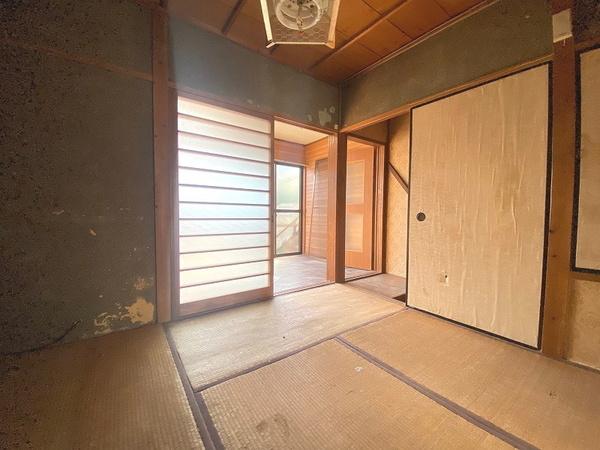 京都市右京区梅津林口町の中古テラスハウス