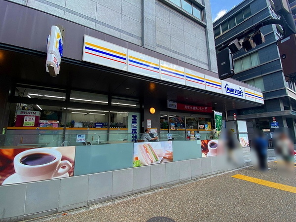 メイゾン御池(ミニストップ烏丸三条店)