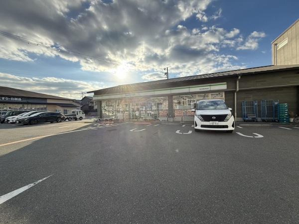 京都市西京区御陵内町の中古一戸建て(ファミリーマート西京御陵溝浦町店)