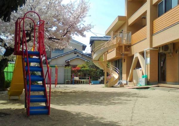 京都市西京区御陵内町の中古一戸建て(月見ヶ丘こどもの家)