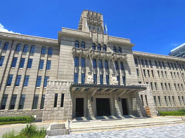 河原町御池のテナントビル(京都市役所)