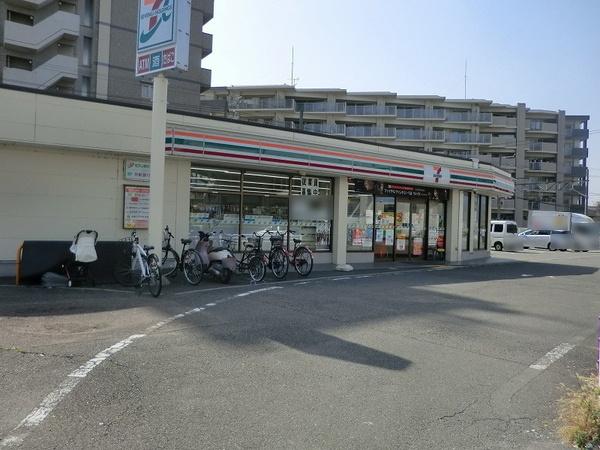 エスリード太秦三条天神川(セブンイレブン天神川三条店)