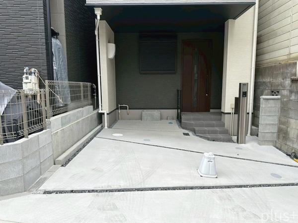 右京区常盤窪町 新築戸建(駐車場)