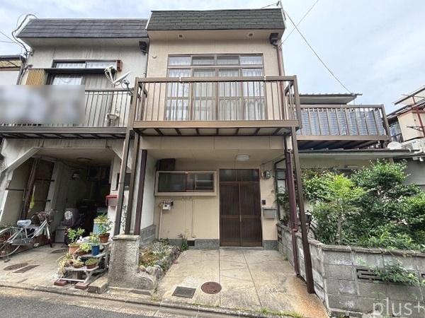 右京区西京極前田町　中古テラス