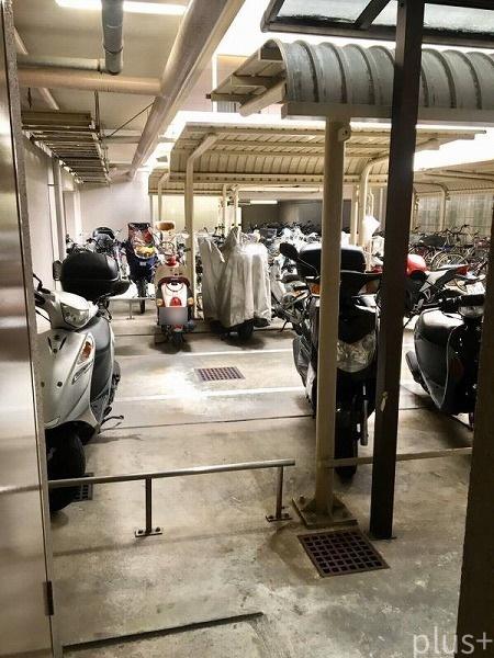 ファミール西院