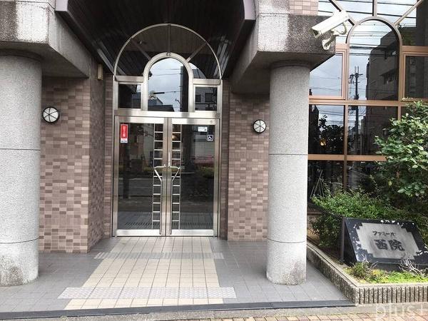 ファミール西院