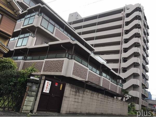 ファミール西院