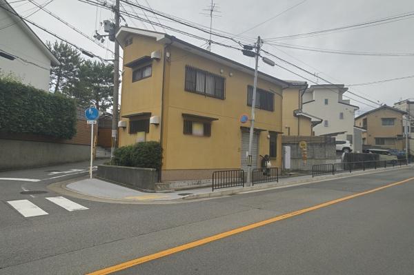 北区衣笠総門町　店舗付中古戸建