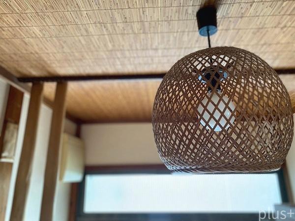 賀茂川のほとりの家