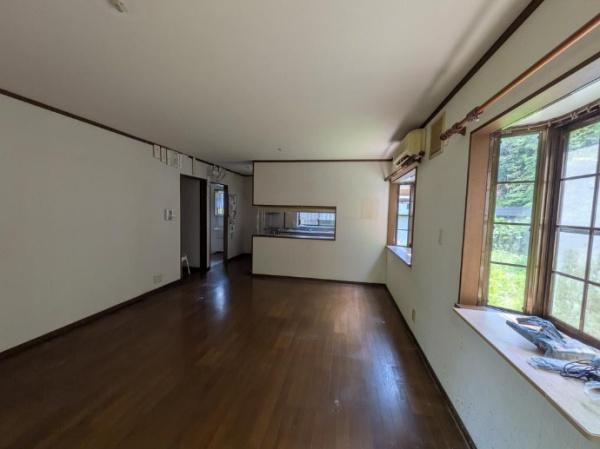 右京区梅ケ畑向ノ地町　中古戸建