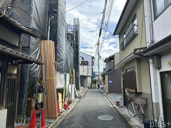 中京区聚楽廻松下町A号棟 新築戸建(前面道路含む現地写真)