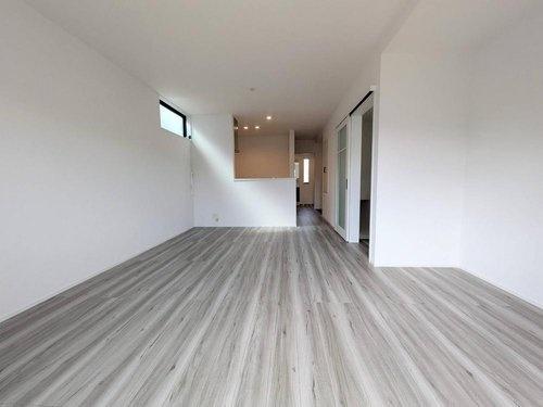 右京区龍安寺西ノ川町 新築戸建(リビング)