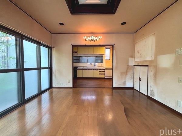 玄琢北東町の角家