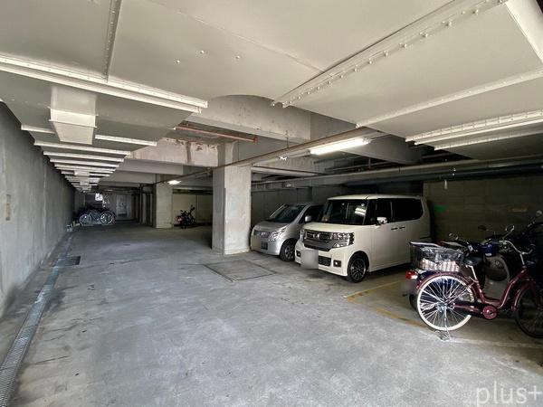 二条プラザ(駐車場)