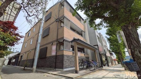 北区紫野十二坊町　一棟マンション