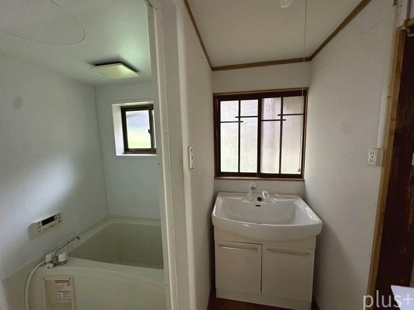 京都市北区紫野十二坊町の中古一戸建て(洗面台・洗面所)