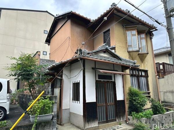 京都市北区紫野十二坊町の中古一戸建て(前面道路含む現地写真)