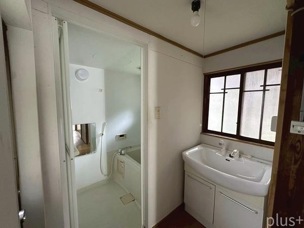 京都市北区紫野十二坊町の中古一戸建て(洗面台・洗面所)