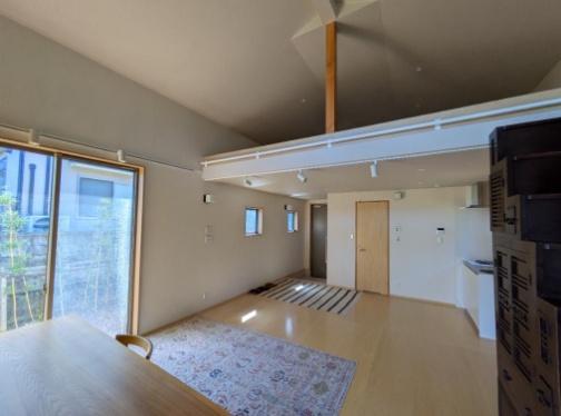 右京区鳴滝音戸山町　中古テラス