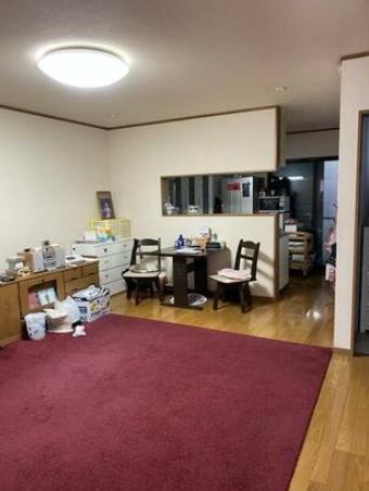 京都市右京区梅津罧原町の中古一戸建て(リビング)