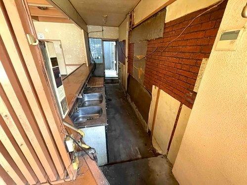 右京区西院西平町　店舗付中古戸建
