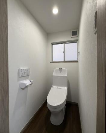 京都市上京区馬喰町の中古一戸建て(トイレ)