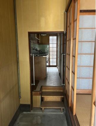 京都市北区紫野南舟岡町の中古一戸建て(玄関)
