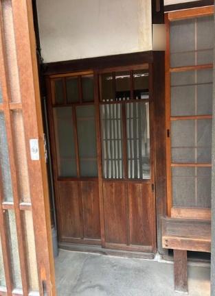 京都市北区紫野南舟岡町の中古一戸建て(玄関)