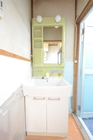 北区小山東元町　店舗付中古戸建