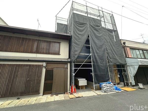 右京区太秦安井藤ノ木町　新築戸建