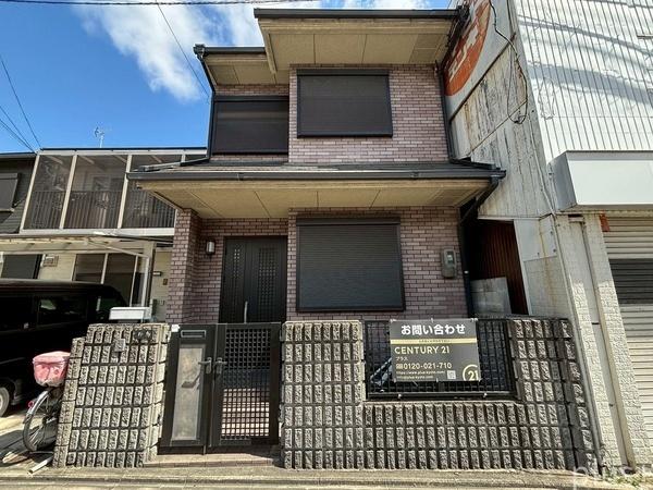 東九条 竹田街道に面する家