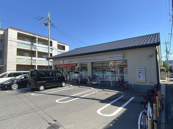 北区小山堀池町　一棟アパート(セブンイレブン京都下鴨膳部町店)