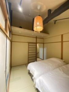 上京区中務町　中古テラス