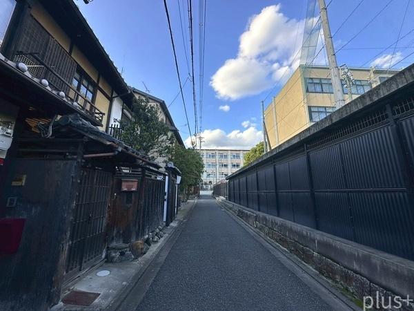 中京区西ノ京式部町　中古戸建