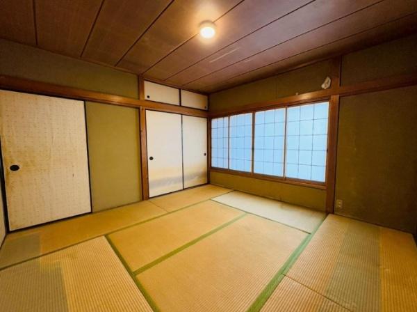 右京区太秦蜂岡町　店舗付中古戸建