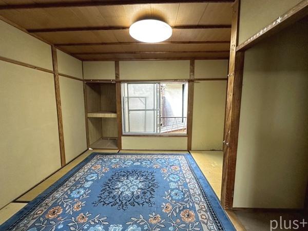 右京区太秦小手角町　中古テラス