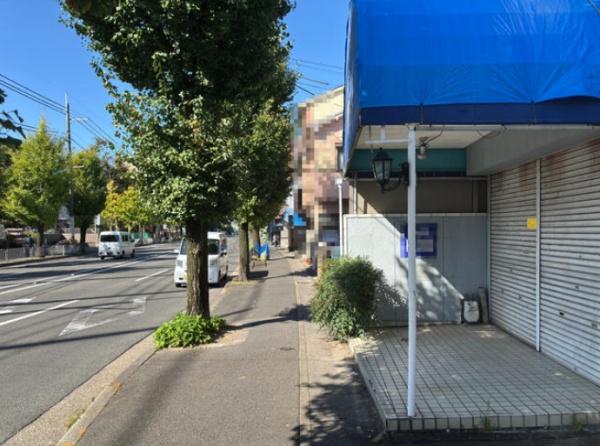 右京区常盤草木町　店舗