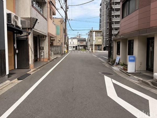 太子道に面する店舗付戸建