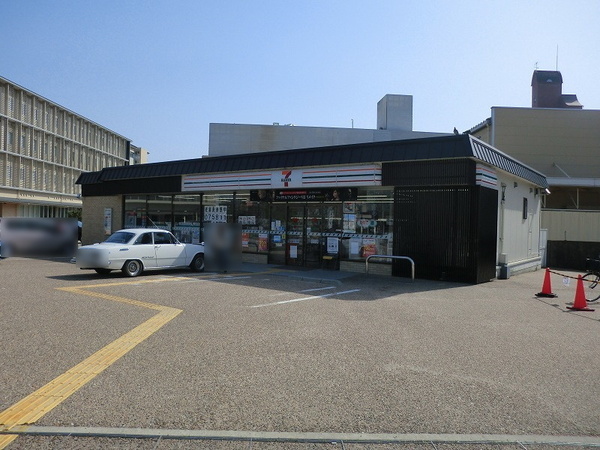 右京区太秦森ケ前町　店舗付テラスハウス(セブンイレブン天神川御池店)