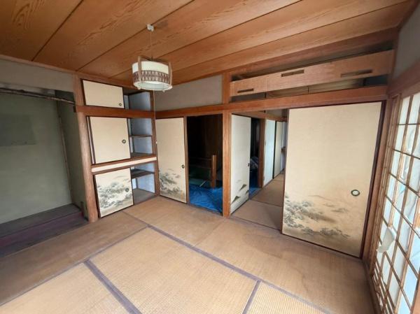 北区衣笠北荒見町　店舗付戸建